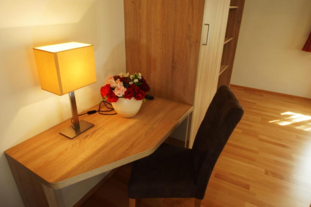Gasthof Zur Post Strasswalchen Exteriör bild