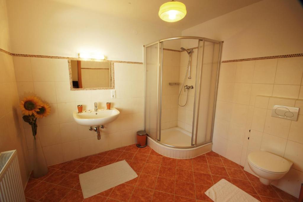 Gasthof Zur Post Strasswalchen Exteriör bild